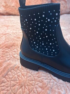 French Connection Black Rhinestone Chelsea Ankle Boot Size 7